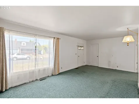 12008 SE Grant Street Portland OR 97216