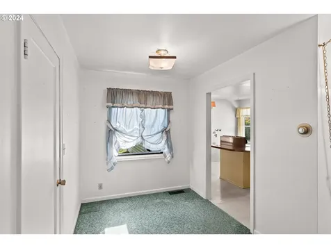 12008 SE Grant Street Portland OR 97216