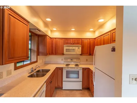 62100 Ross Inlet Road Coos Bay OR 97420