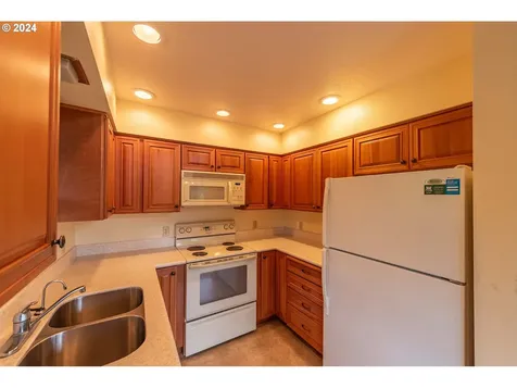 62100 Ross Inlet Road Coos Bay OR 97420