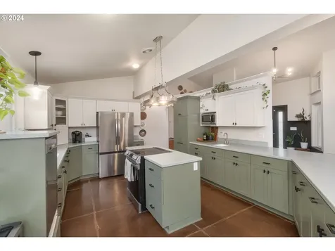 892 Mulberry Lane Roseburg OR 97471