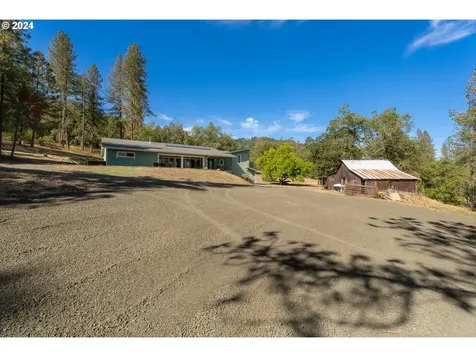 892 Mulberry Lane Roseburg OR 97471