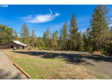 892 Mulberry Lane Roseburg OR 97471