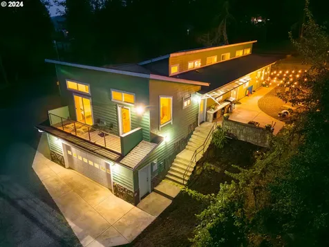 892 Mulberry Lane Roseburg OR 97471