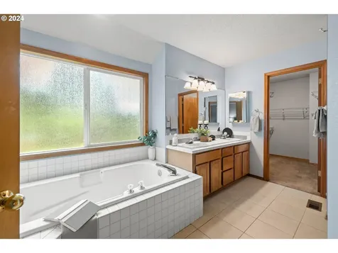 5212 SW Bushbaum Court Tualatin OR 97062