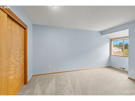 5212 SW Bushbaum Court Tualatin OR 97062
