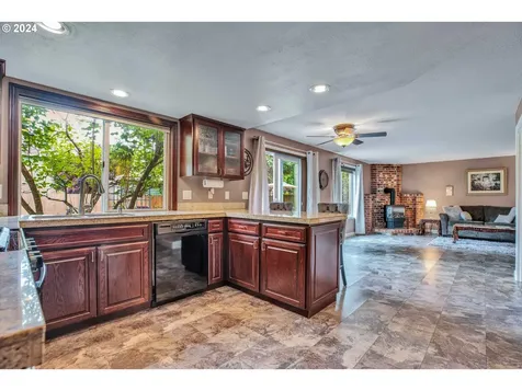 15505 Ne 37th Street Vancouver WA 98682