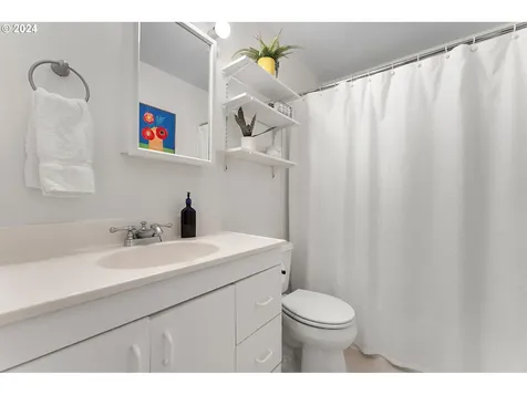 4663 NE 119th Avenue Portland OR 97220