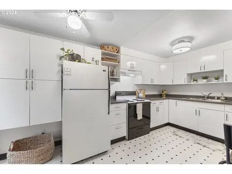 4663 NE 119th Avenue Portland OR 97220