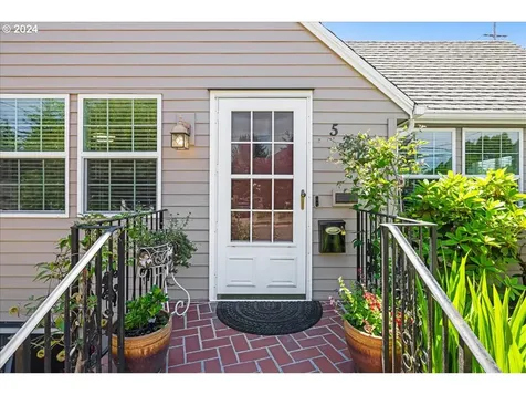 5308 Ne Multnomah Street Portland OR 97213