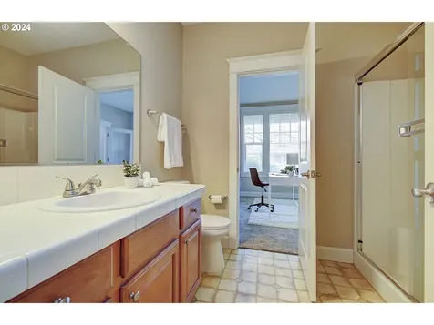9605 NE 104th Street Vancouver WA 98662