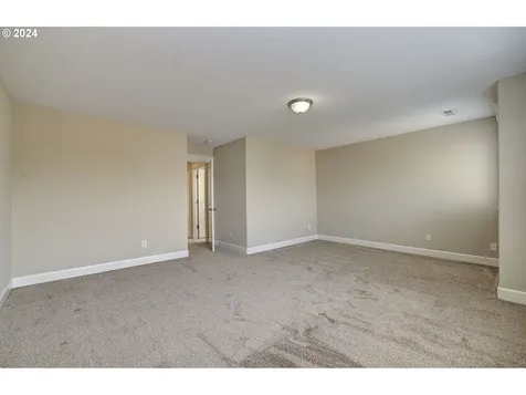 9605 NE 104th Street Vancouver WA 98662
