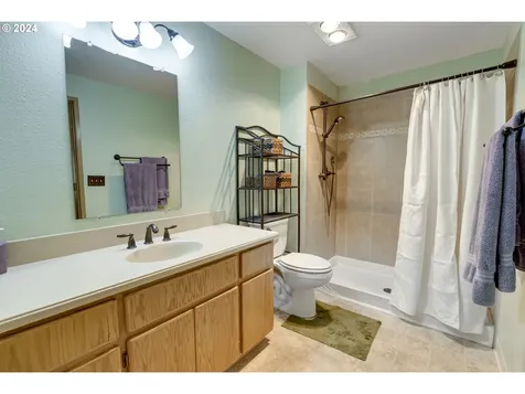 4017 Ne 158th Avenue Vancouver WA 98682