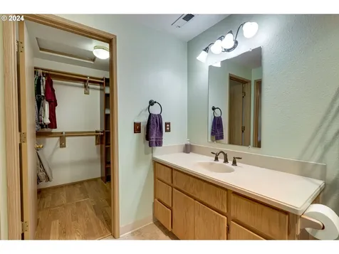 4017 Ne 158th Avenue Vancouver WA 98682
