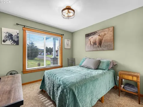 42449 Dale Lane Astoria OR 97103