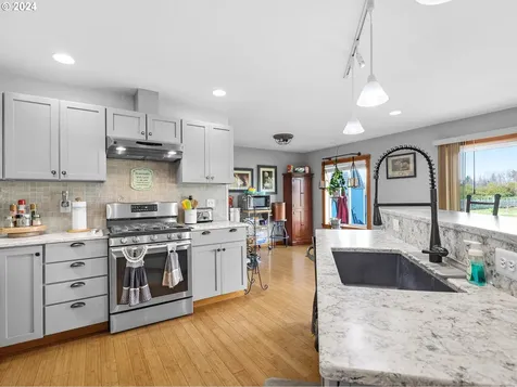 42449 Dale Lane Astoria OR 97103
