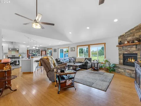42449 Dale Lane Astoria OR 97103