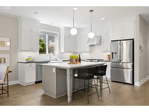 26 Se 69th Avenue Portland OR 97215