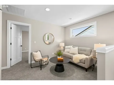 26 Se 69th Avenue Portland OR 97215