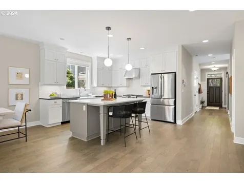 26 Se 69th Avenue Portland OR 97215