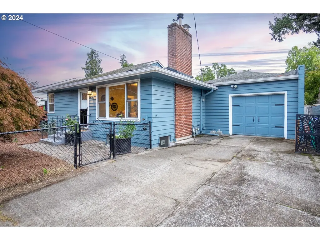 5624 SE Rhone Street Portland OR 97206
