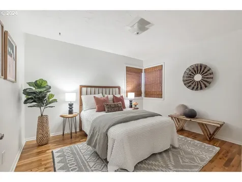 5624 SE Rhone Street Portland OR 97206