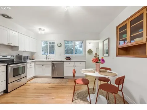5624 SE Rhone Street Portland OR 97206