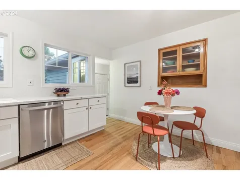 5624 SE Rhone Street Portland OR 97206
