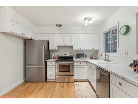 5624 SE Rhone Street Portland OR 97206