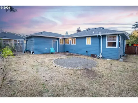 5624 SE Rhone Street Portland OR 97206