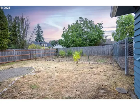 5624 SE Rhone Street Portland OR 97206