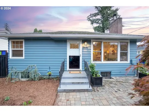 5624 SE Rhone Street Portland OR 97206