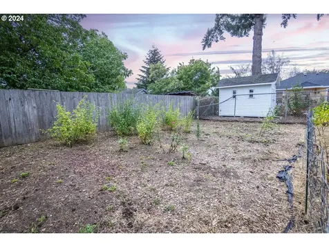 5624 SE Rhone Street Portland OR 97206