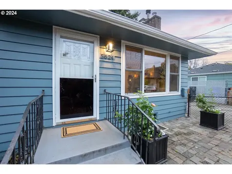 5624 SE Rhone Street Portland OR 97206