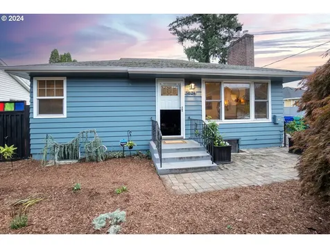 5624 SE Rhone Street Portland OR 97206