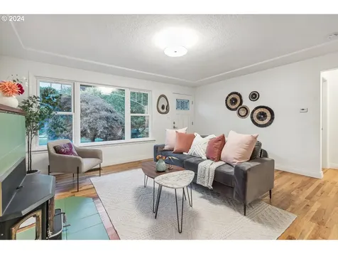 5624 SE Rhone Street Portland OR 97206