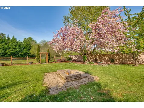 14612 Ne Mahnke Drive Brush Prairie WA 98606