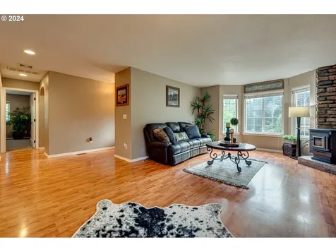 14612 Ne Mahnke Drive Brush Prairie WA 98606