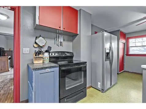 1137 SE Uglow Avenue Dallas OR 97338
