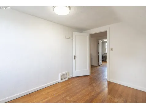1137 SE Uglow Avenue Dallas OR 97338