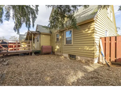 1137 SE Uglow Avenue Dallas OR 97338