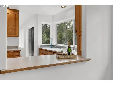 2580 Moon Mountain Drive Eugene OR 97403