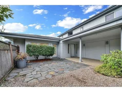 2580 Moon Mountain Drive Eugene OR 97403