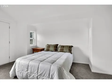 2580 Moon Mountain Drive Eugene OR 97403