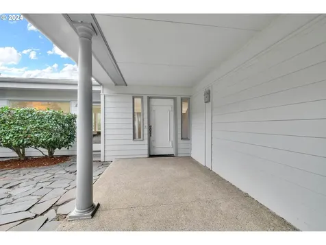 2580 Moon Mountain Drive Eugene OR 97403