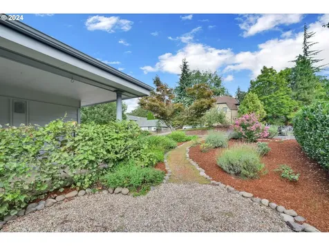 2580 Moon Mountain Drive Eugene OR 97403