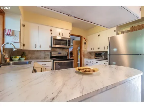 392 Sw Westwood Drive Dallas OR 97338