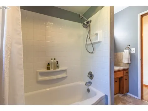 392 Sw Westwood Drive Dallas OR 97338