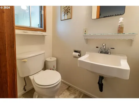 392 Sw Westwood Drive Dallas OR 97338