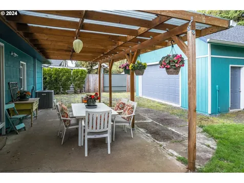 392 Sw Westwood Drive Dallas OR 97338